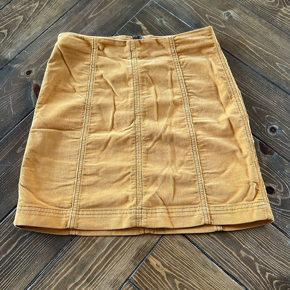 Women’s mustard/earthy toned free people velvet skirt size 2